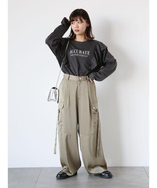 ehka sopo（エヘカソポ）の「ロゴプリントフリルカットソー（Tシャツ/カットソー・レディース・チャコールグレー/オフホワイト/グリーン・F）」の18枚目の写真