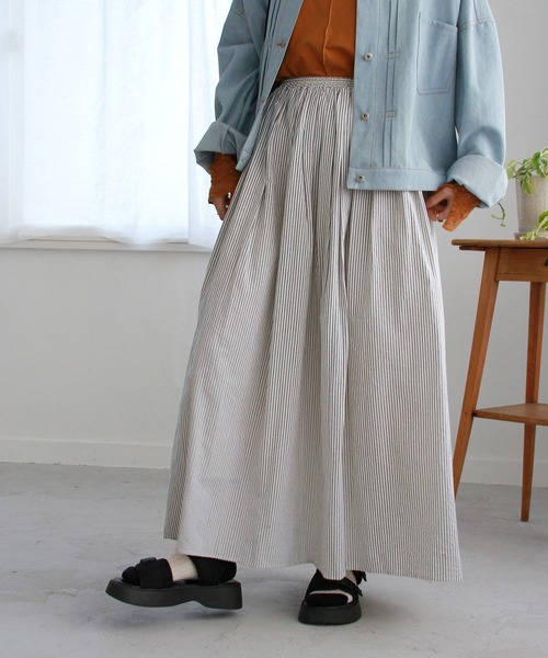 Crisp（クリスプ）の「ギャザーボリュームスカート（スカート・レディース・ブラック/アイボリー/イエロー・1/2）」の5枚目の写真