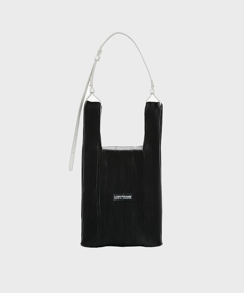LASTFRAME(ラストフレーム)の「【LASTFRAME/ラストフレーム】KASANE MARKET BAG MEDIUM(トートバッグ・メンズ・ブラック/ブルー/オフホワイト・FREE)」の2枚目の写真