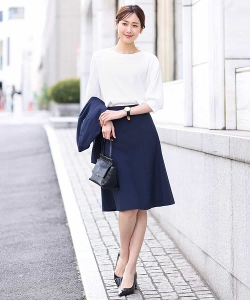 OFUON le MK（オフオンルエムケー）の「S～LL[セットアップ対応]ライトシャンブレー 台形スカート/洗える（スカート・レディース・ネイビー/グレー・36/38/40/42）」の22枚目の写真