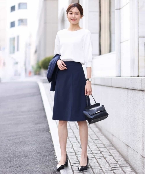 OFUON le MK（オフオンルエムケー）の「S～LL[セットアップ対応]ライトシャンブレー 台形スカート/洗える（スカート・レディース・ネイビー/グレー・36/38/40/42）」の17枚目の写真