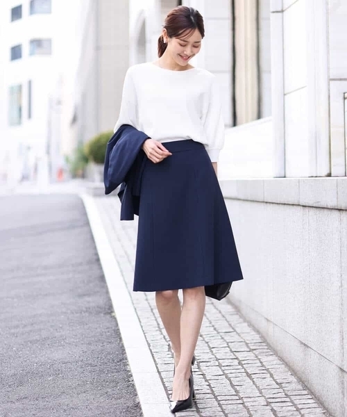 OFUON le MK（オフオンルエムケー）の「S～LL[セットアップ対応]ライトシャンブレー 台形スカート/洗える（スカート・レディース・ネイビー/グレー・36/38/40/42）」の18枚目の写真