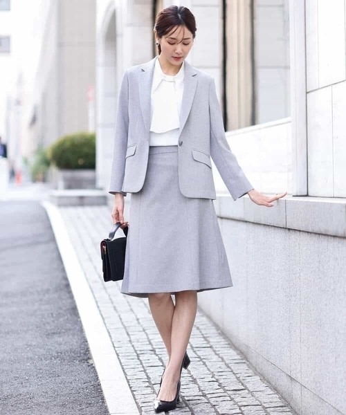 OFUON le MK（オフオンルエムケー）の「S～LL[セットアップ対応]ライトシャンブレー 台形スカート/洗える（スカート・レディース・ネイビー/グレー・36/38/40/42）」の8枚目の写真