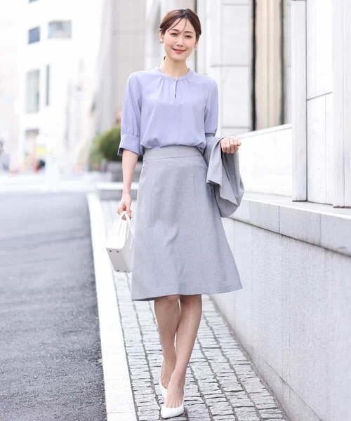 OFUON le MK（オフオンルエムケー）の「S～LL[セットアップ対応]ライトシャンブレー 台形スカート/洗える（スカート・レディース・ネイビー/グレー・36/38/40/42）」の9枚目の写真