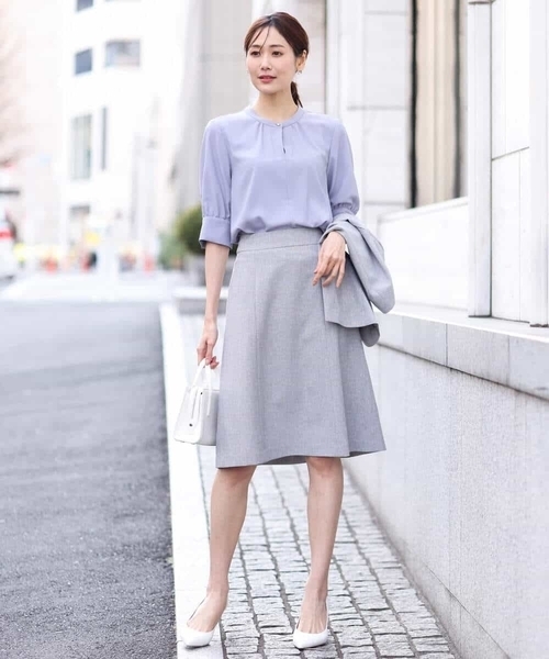 OFUON le MK（オフオンルエムケー）の「S～LL[セットアップ対応]ライトシャンブレー 台形スカート/洗える（スカート・レディース・ネイビー/グレー・36/38/40/42）」の4枚目の写真