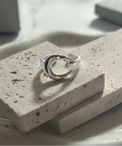 blatto(ブラット)の「【blatto 925silver】925シルバー デザインリング bla-ring-f001 U(リング・メンズ・その他2/その他11/C/D/E/F/S/T/U/V/W/その他13/その他19/その他22/A/J/O/Q/X/Z/その他12/その他20/その他21/B/G/I/P/R/Y/その他14/その他15/その他16/その他17/その他18/L/N・FREE)」の3枚目の写真