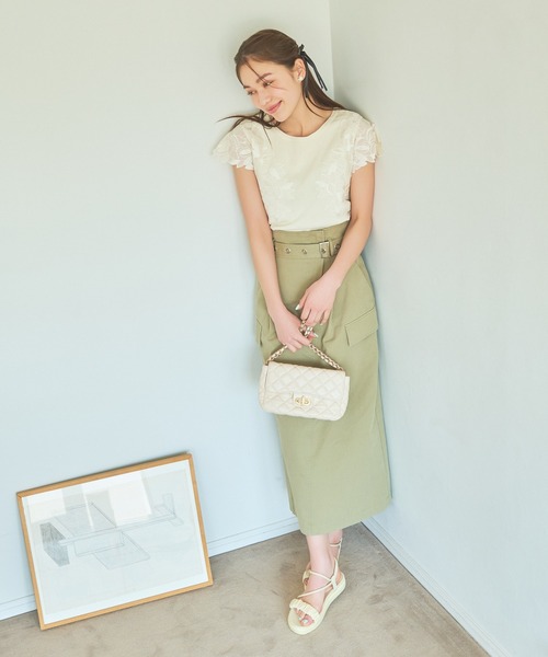 mysty woman(ミスティウーマン)の「フラワーシシュウスリーブプルオーバー 118549(ニット/セーター・レディース・オフホワイト/ライトブルー/ブラック・FREE)」の16枚目の写真