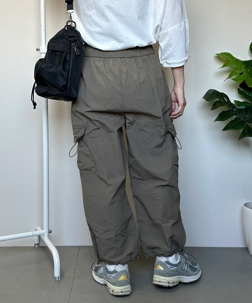 CRB(シーアールビー)の「タックカーゴパンツ(カーゴパンツ・レディース・ピンク/カーキ/ライトベージュ/ブラック・F)」の15枚目の写真