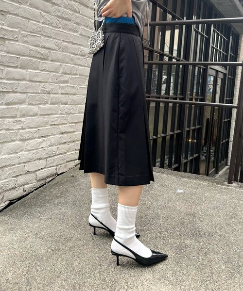 Six M 黒 プリーツスカート WHO'S WHO gallery（フーズフーギャラリー）の「【Six M