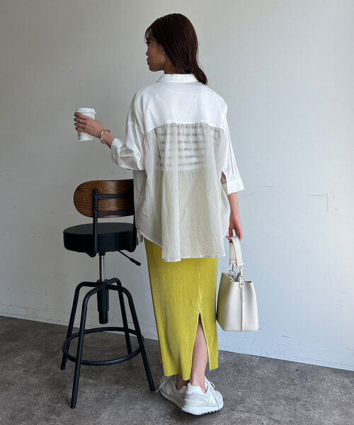 Chez toi(シェトワ)の「BACKシアーリネンシャツ(シャツ/ブラウス・レディース・ピンク/ベージュ/ブラック/オフホワイト・FREE)」の17枚目の写真