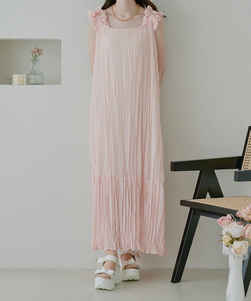 Ambre Neige(アンブルネージュ)の「ショルダーフリルクリンクルワンピース/【WEB/EC限定商品】(ワンピース・レディース・ブラック/ライトブルー/アイボリー/ベビーピンク・FREE)」の6枚目の写真
