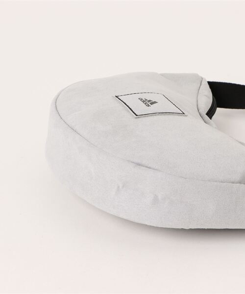 adidas(アディダス)の「《adidas》ウィンター ポーチ(ボディバッグ/ウエストポーチ・メンズ・グレー・フリー)」の3枚目の写真