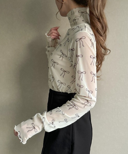 JUNOAH（ジュノア）の「リボン柄シアートップス（Tシャツ/カットソー・レディース・オフホワイト/グレー/ブラック・FREE）」の6枚目の写真