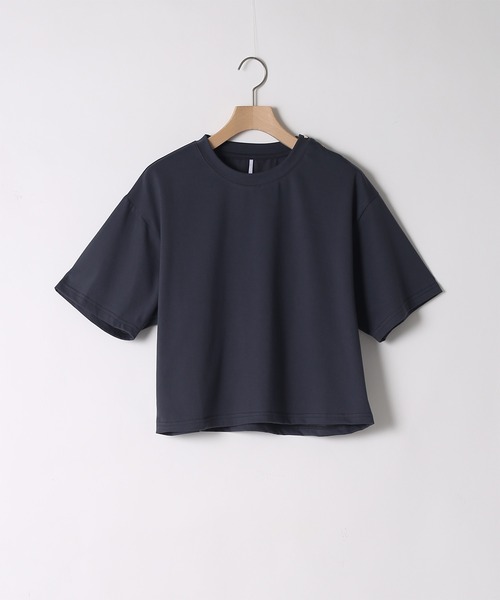 WHYTO.(ホワイト)の「「WHYTO. / ホワイト」SIDE TUCK BUTTON TEE(シャツ/ブラウス・レディース・グレイッシュベージュ/チャコールグレー・38/36)」の6枚目の写真