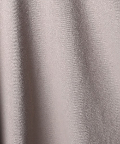 WHYTO.(ホワイト)の「「WHYTO. / ホワイト」SIDE TUCK BUTTON TEE(シャツ/ブラウス・レディース・グレイッシュベージュ/チャコールグレー・38/36)」の3枚目の写真