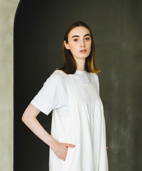 WHYTO.(ホワイト)の「「WHYTO. / ホワイト」SIDE TUCK BUTTON TEE(シャツ/ブラウス・レディース・グレイッシュベージュ/チャコールグレー・38/36)」の8枚目の写真