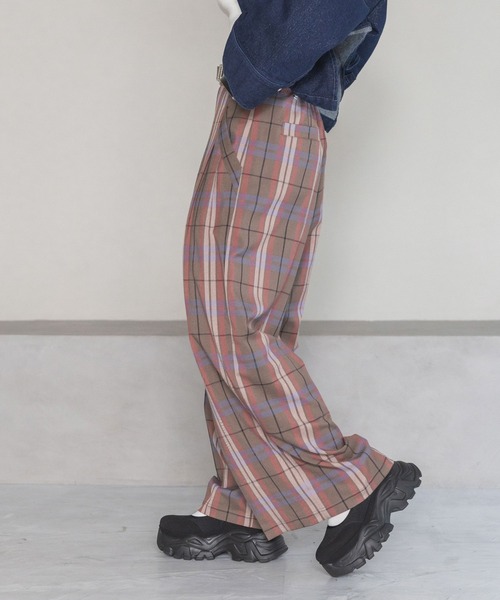 PAGEBOY(ページボーイ)の「タックスラックス(スラックス・レディース・ブラック/ベージュ系その他/ブラウン・SMALL/MEDIUM)」の20枚目の写真