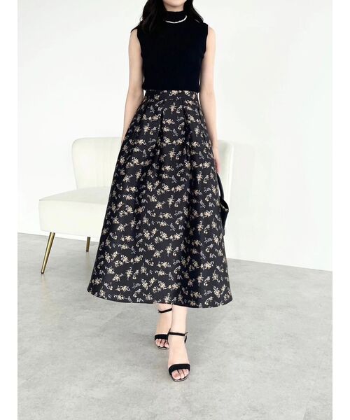 AD2022 ポリエステルサテンボリュームフレアスカート 赤 archive ボリュームフレアスカート(ロング・マキシ丈スカート) | Sybilla