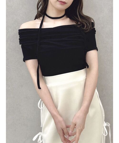 dazzlin(ダズリン)の「チョーカー付きオフショルドレープカットプルオーバー(Tシャツ/カットソー・レディース・ピンク/ブラック/チャコールグレー/オフホワイト・FREE)」の3枚目の写真