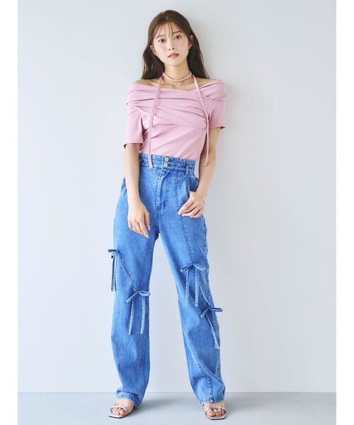 dazzlin(ダズリン)の「チョーカー付きオフショルドレープカットプルオーバー(Tシャツ/カットソー・レディース・ピンク/ブラック/チャコールグレー/オフホワイト・FREE)」の8枚目の写真