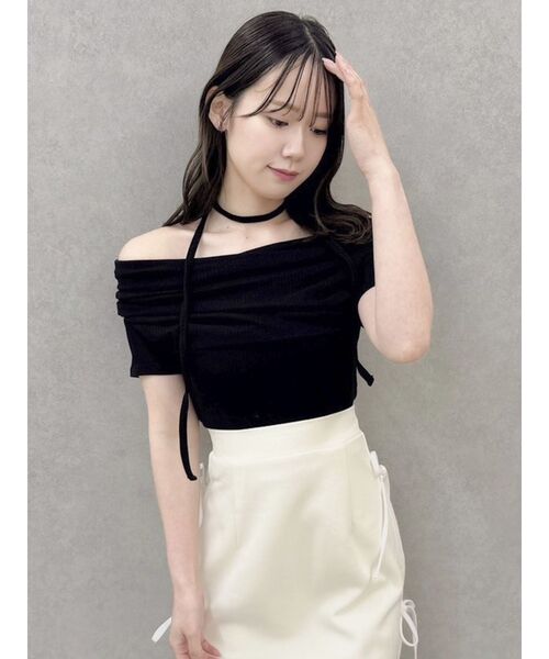 dazzlin(ダズリン)の「チョーカー付きオフショルドレープカットプルオーバー(Tシャツ/カットソー・レディース・ピンク/ブラック/チャコールグレー/オフホワイト・FREE)」の10枚目の写真