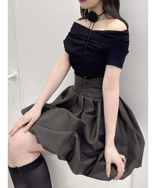 dazzlin(ダズリン)の「チョーカー付きオフショルドレープカットプルオーバー(Tシャツ/カットソー・レディース・ピンク/ブラック/チャコールグレー/オフホワイト・FREE)」の15枚目の写真