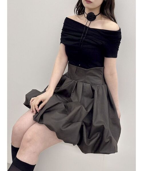 dazzlin(ダズリン)の「チョーカー付きオフショルドレープカットプルオーバー(Tシャツ/カットソー・レディース・ピンク/ブラック/チャコールグレー/オフホワイト・FREE)」の17枚目の写真