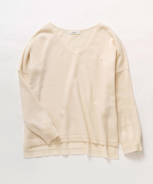 DouDou(ドゥドゥ)の「【DouDou】カシミア混Vネックプルオーバー(ニット/セーター・レディース・キャメル/グレー/ミント/ホワイト・FREE)」の2枚目の写真