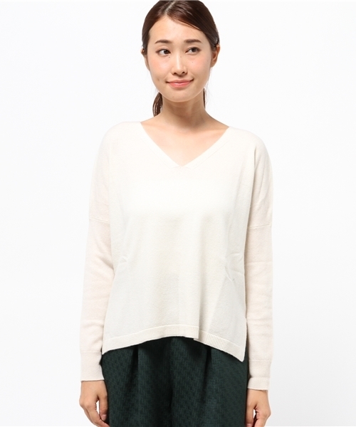 DouDou(ドゥドゥ)の「【DouDou】カシミア混Vネックプルオーバー(ニット/セーター・レディース・キャメル/グレー/ミント/ホワイト・FREE)」の5枚目の写真