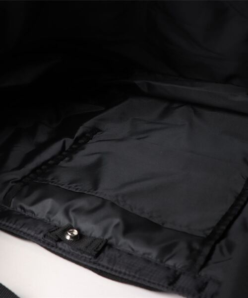THRASHER（スラッシャー）の「THRASHER スラッシャー QUILTING Shoulder Bag/キルティングデザインショルダーバッグ（ショルダーバッグ・メンズ・その他1/その他2/その他3・FREE）」の8枚目の写真