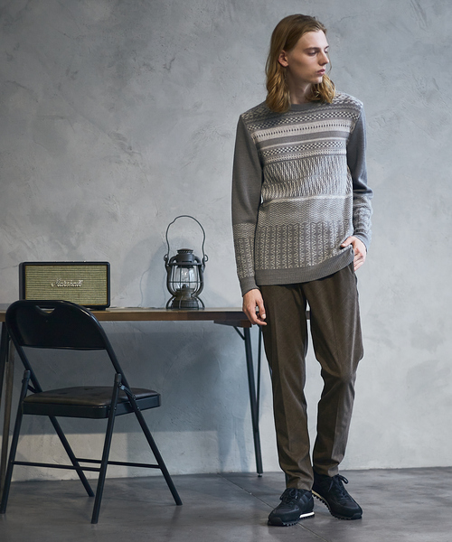 5351 POUR LES HOMMES(ゴーサンゴーイチプールオム)の「デジタルジャガード クルーネックニット(ニット/セーター・メンズ・グレー/ブラック・44/46/48/50)」の12枚目の写真