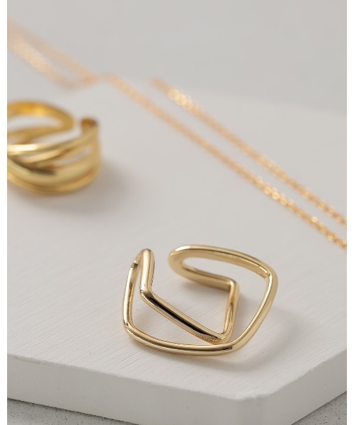 ChooMia（チュミア）の「ダブルラインスクエアモチーフイヤーカフ（イヤーカフ・レディース・ゴールド/シルバー・FREE）」の5枚目の写真