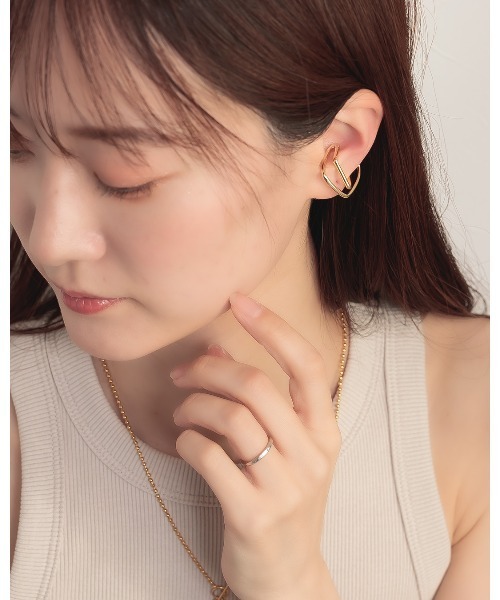 ChooMia（チュミア）の「ダブルラインスクエアモチーフイヤーカフ（イヤーカフ・レディース・ゴールド/シルバー・FREE）」の9枚目の写真