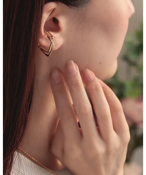 ChooMia（チュミア）の「ダブルラインスクエアモチーフイヤーカフ（イヤーカフ・レディース・ゴールド/シルバー・FREE）」の10枚目の写真