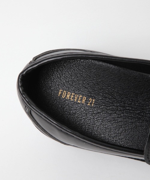 FOREVER 21（フォーエバー トゥエンティーワン）の「チェーンローファー（ローファー・レディース・ブラック・25cm/24cm/23cm/26cm）」の9枚目の写真