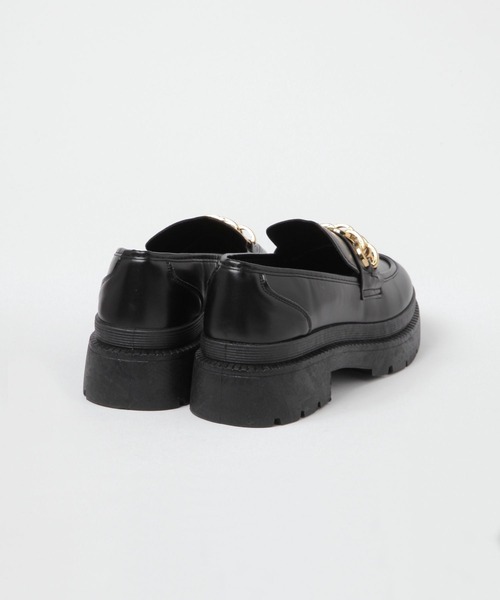 FOREVER 21（フォーエバー トゥエンティーワン）の「チェーンローファー（ローファー・レディース・ブラック・25cm/24cm/23cm/26cm）」の4枚目の写真