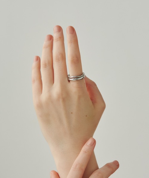 ciite' surgical stainless(シーテサージカルステンレス)の「【 金属アレルギー対応 】 ニュアンスリング 2セット サージカルステンレス(リング・レディース・ゴールド/シルバー・13号/9号/11号)」の2枚目の写真