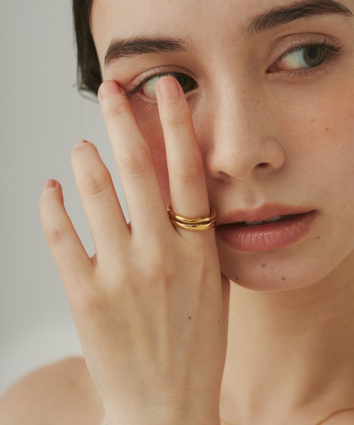 ciite' surgical stainless(シーテサージカルステンレス)の「【 金属アレルギー対応 】 ニュアンスリング 2セット サージカルステンレス(リング・レディース・ゴールド/シルバー・13号/9号/11号)」の1枚目の写真