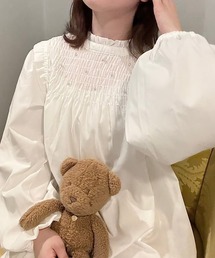 パール付きシャーリングチュニックブラウス