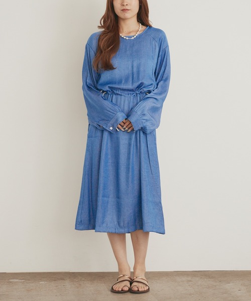 H.TOKYO(エイチトウキョウ)の「ライトデニム ウエストシャーリング ロング丈ワンピース(ワンピース・レディース・ブルー・X-LARGE/LARGE/MEDIUM)」の3枚目の写真
