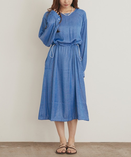 H.TOKYO(エイチトウキョウ)の「ライトデニム ウエストシャーリング ロング丈ワンピース(ワンピース・レディース・ブルー・X-LARGE/LARGE/MEDIUM)」の4枚目の写真