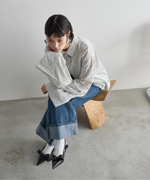 THE YOn(ザヨン)の「アシンメトリーリボンスリングバッグパンプス(パンプス・レディース・イエロー/シルバー/ブラック・39/38/37)」の11枚目の写真