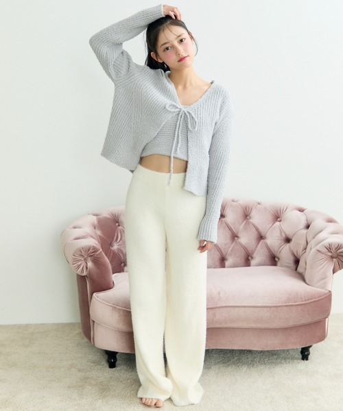 TITTY&CO.(ティティーアンドコー)の「Ribbon Fluffy Knit Set Up/リボン フラッフィー ニット セットアップ(ルームウェア/パジャマ・レディース・アイボリー/パープル/グレー・FREE)」の1枚目の写真