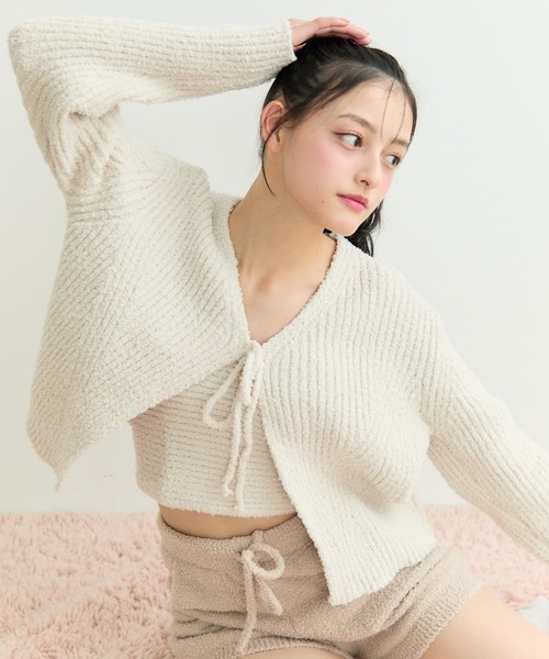 TITTY&CO.(ティティーアンドコー)の「Ribbon Fluffy Knit Set Up/リボン フラッフィー ニット セットアップ(ルームウェア/パジャマ・レディース・アイボリー/パープル/グレー・FREE)」の4枚目の写真