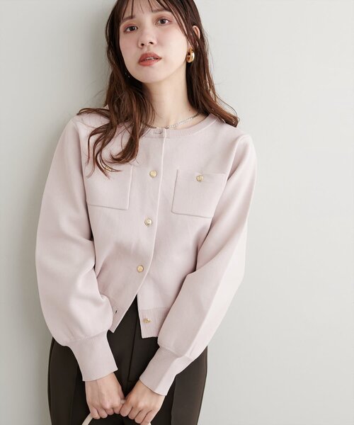 natural couture（ナチュラルクチュール）の「ポリニット金釦ポケ付きカーディガン（カーディガン/ボレロ・レディース・その他1/レッド/ブラック/ピンクベージュ/オフホワイト/チャコールグレー・FREE）」の12枚目の写真