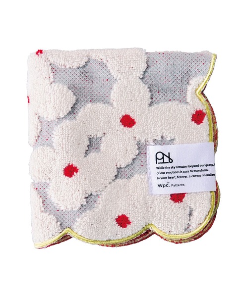 Wpc.（ダブリュピーシー）の「Wpc. Patterns ハンカチ スカラップ（ハンカチ/ハンドタオル・レディース・サックスブルー/イエロー系その他/ホワイト系その他/レッド系その他/ネイビー/チャコール/ホワイト系その他3/ブルー系その他・FREE）」の2枚目の写真