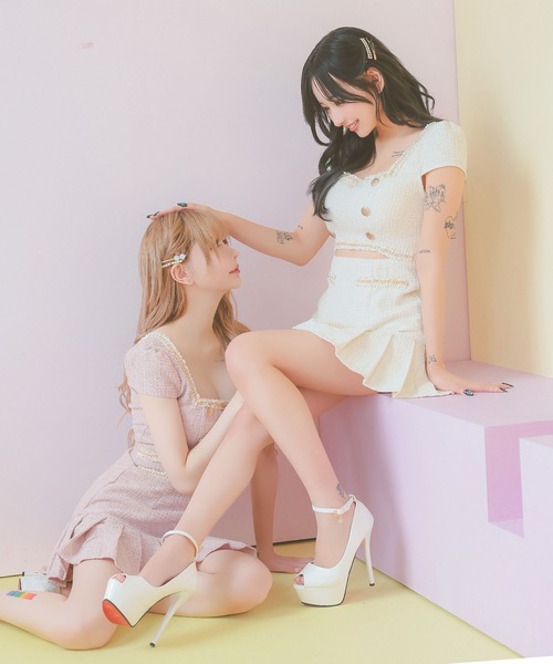 Tika（ティカ）の「キャバドレス ミニ フレア 半袖 ツイード フリンジ縁取りゴールドボタンデザインウエストカットプリーツドレス ワンピース キャバワンピ（ワンピース・レディース・アイボリー/ピンク・LARGE/MEDIUM/SMALL/X-LARGE）」の5枚目の写真