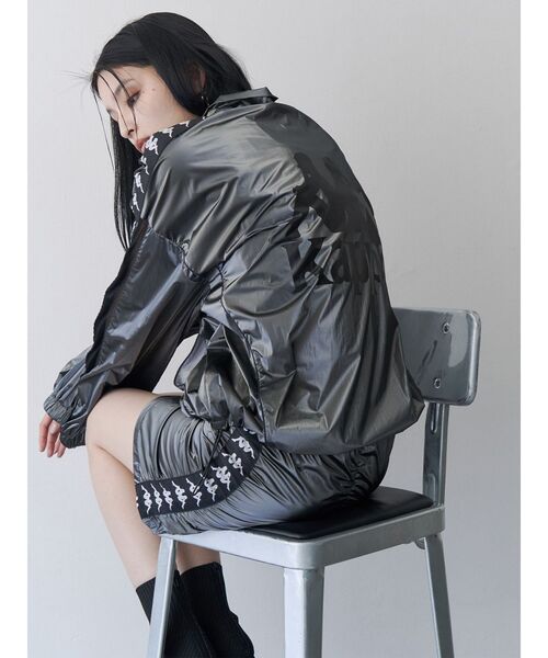 Kappa(カッパ)の「【Kappa】【SET UP対応】シャーリングナイロンスカート(スカート・レディース・ホワイト/グレー・FREE)」の4枚目の写真