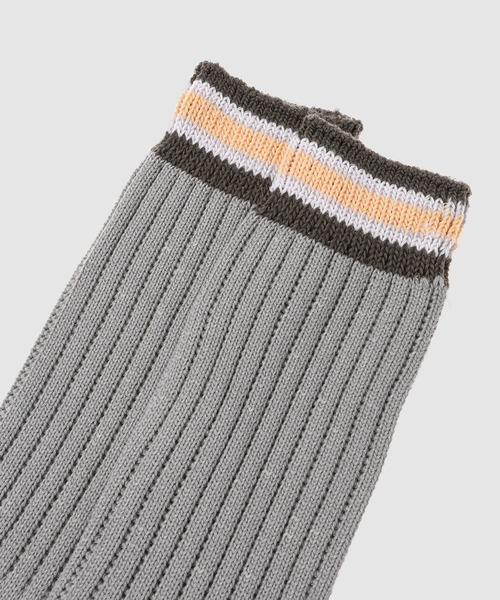 FACETASM（ファセッタズム）の「RIB SOCKS（ソックス/靴下・メンズ・グレー×ホワイト・0）」の4枚目の写真