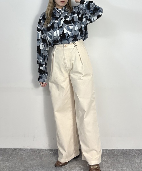 Dickies(ディッキーズ)の「【Dickies】フックベルトパンツ(その他パンツ・レディース・オフホワイト/ブラック/グリーン・MEDIUM)」の4枚目の写真